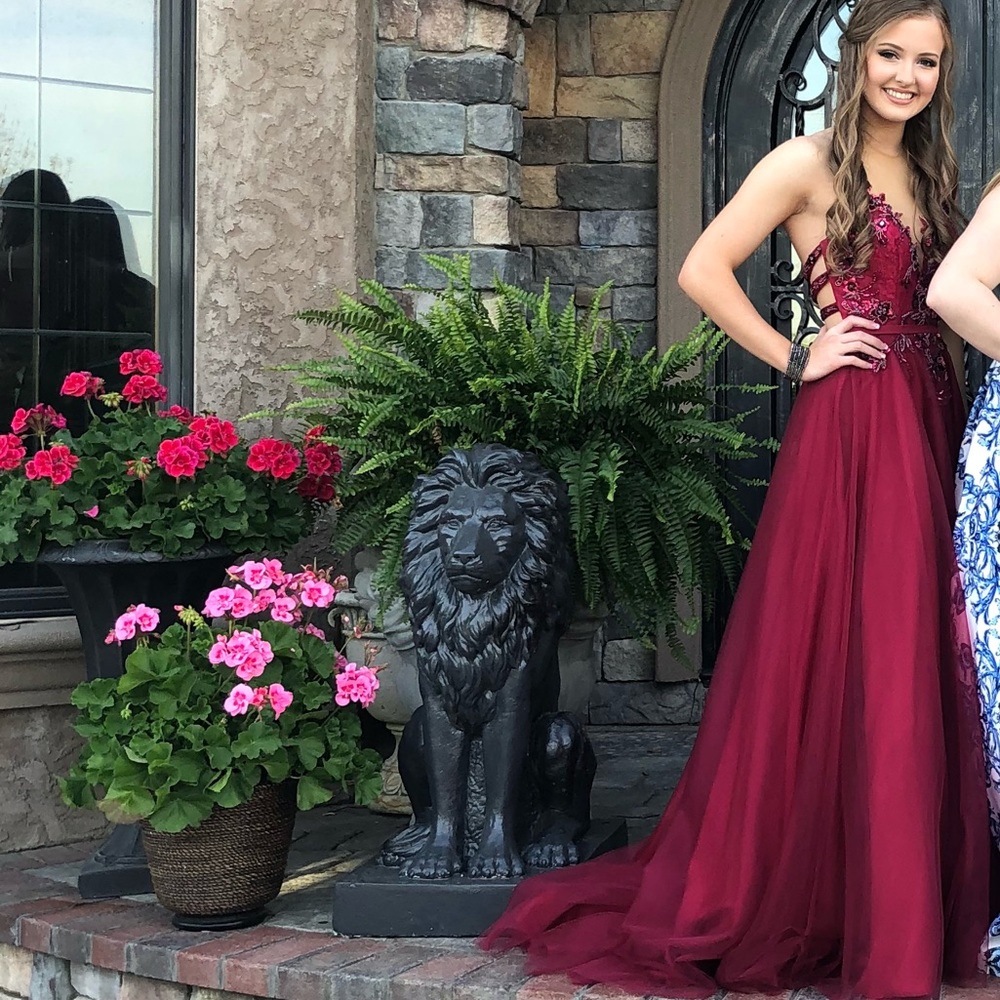 SIZE 0 RACHEL ALLAN PROM GOWN